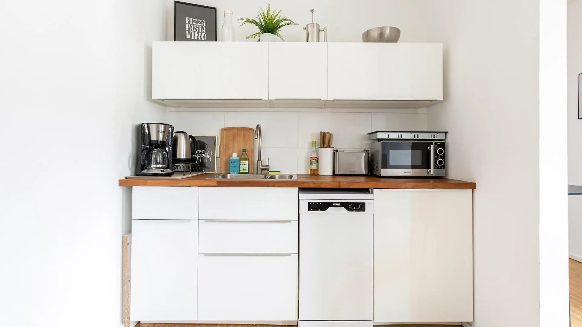 Global Living - Design Apartment I Central I Smart-Tv I Kitchen I Berlin 0*,